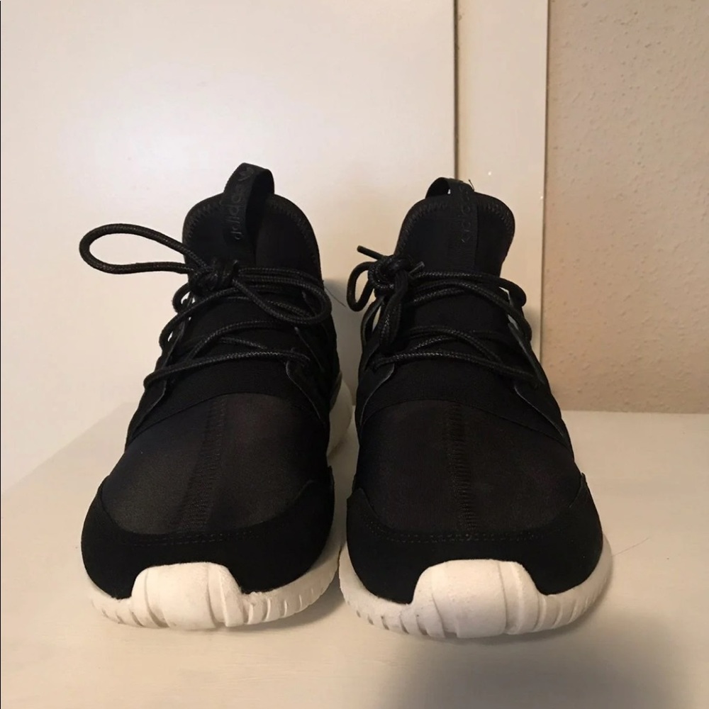 Adidas Tubular Radial